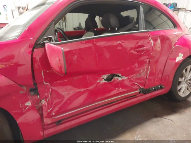 2017 VOLKSWAGEN BEETLE 3VWJ17AT7HM628677 Photo 5