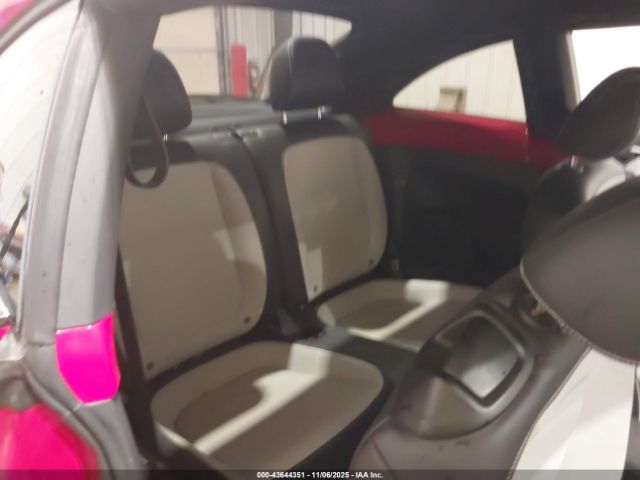 2017 VOLKSWAGEN BEETLE 3VWJ17AT7HM628677 Photo 7