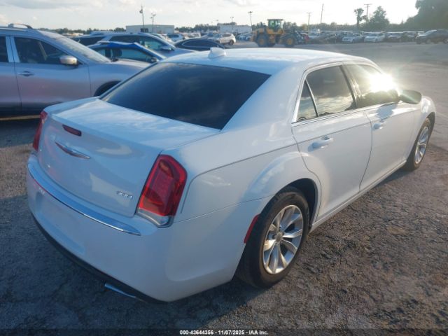 2016 CHRYSLER 300 2C3CCAAG2GH151468 Photo 3