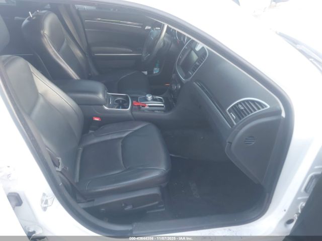 2016 CHRYSLER 300 2C3CCAAG2GH151468 Photo 4