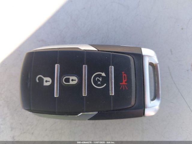 2024 RAM 1500 1C6RREJT9RN219386 Photo 10