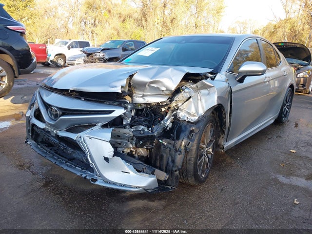 Продажа на аукционе авто 2021 Toyota Camry Se, vin: 4T1G11AK2MU524990, номер лота: 43644441
