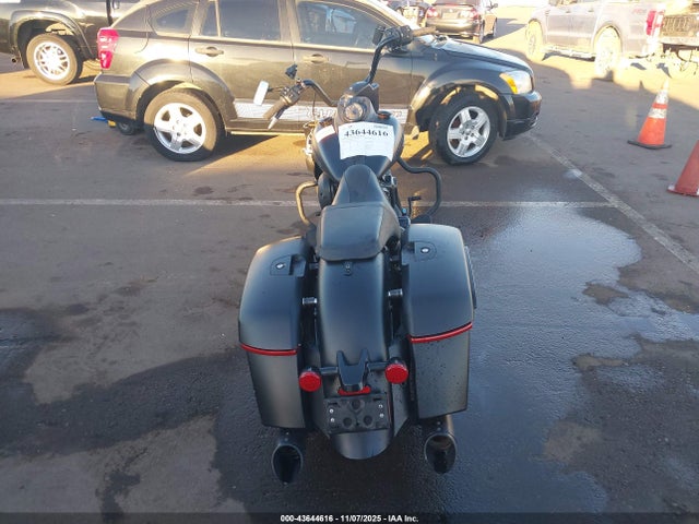 43644616 :رقم المزاد ، 56KTJDDB6M3396544 vin ، 2021 Indian Motorcycle Co. Springfield Dark Horse مزاد بيع