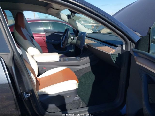 2025 TESLA MODEL Y 7SAYGDEE0SA340344 Photo 4