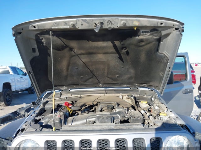 1C4GJXAG8MW699266 Jeep Wrangler Sport 4x4
