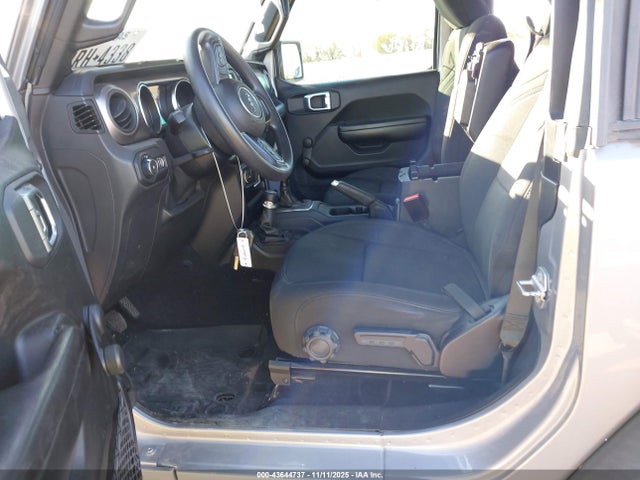 1C4GJXAG8MW699266 Jeep Wrangler Sport 4x4