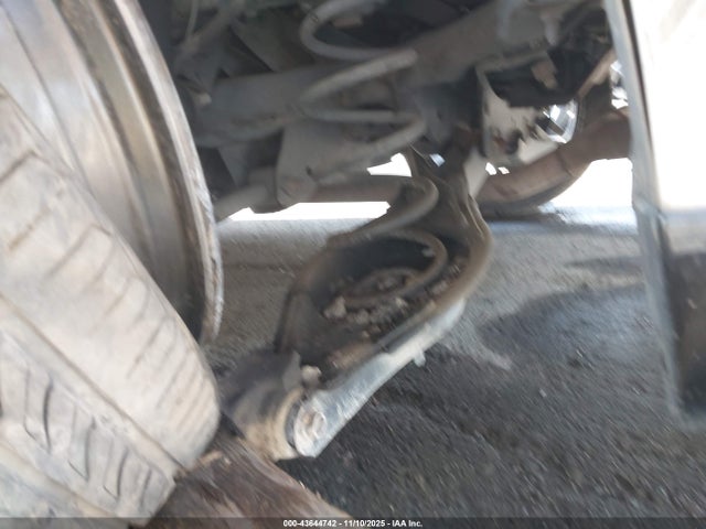 JM1BM1K76E1122067 Mazda Mazda3 I Sport