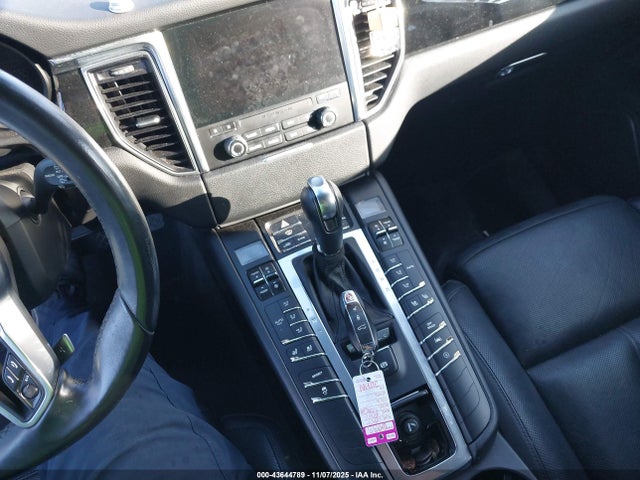 2017 PORSCHE MACAN WP1AB2A50HLB13315 Photo 10