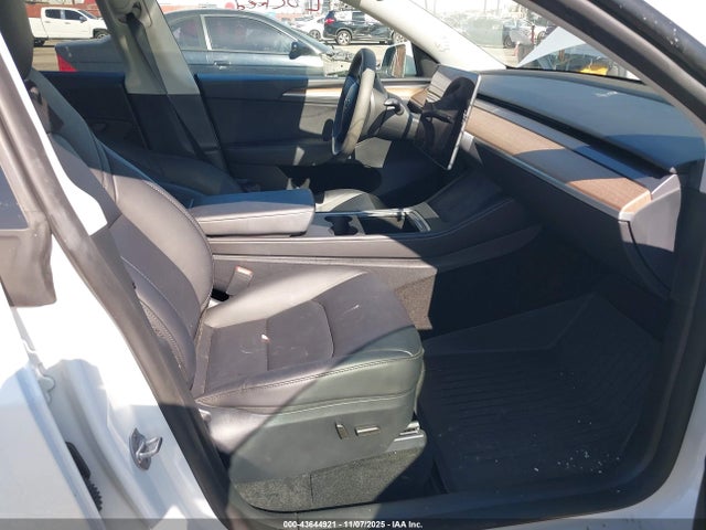 2024 TESLA MODEL Y 7SAYGDEF4RF057466 Photo 4