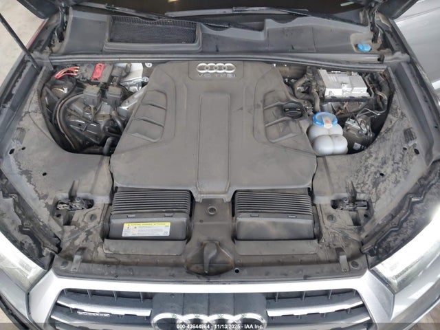 2017 AUDI Q7 WA1LAAF7XHD016242 Photo 9