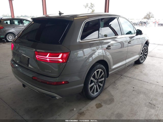 2017 AUDI Q7 WA1LAAF7XHD016242 Photo 3