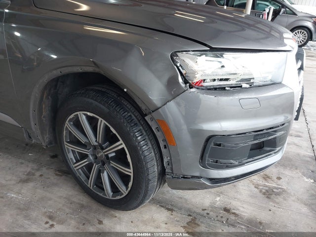 2017 AUDI Q7 WA1LAAF7XHD016242 Photo 5