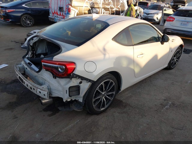 2017 TOYOTA 86 JF1ZNAA19H8704352 Photo 3