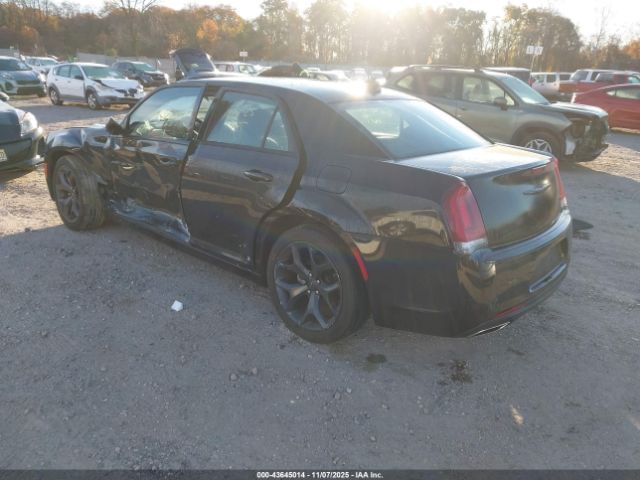 2023 CHRYSLER 300 2C3CCAAG5PH620648 Photo 2