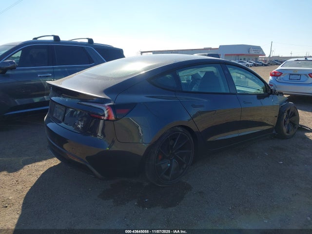 2025 TESLA MODEL 3 5YJ3E1ET0SF953948 Photo 3