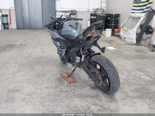 2018 KAWASAKI EX650 JKAEXEK16JDA24749 Photo 2