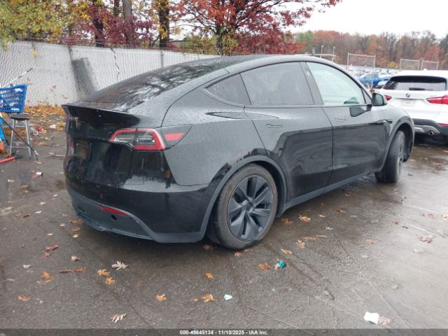 2025 TESLA MODEL Y 7SAYGDED3SF246940 Photo 3