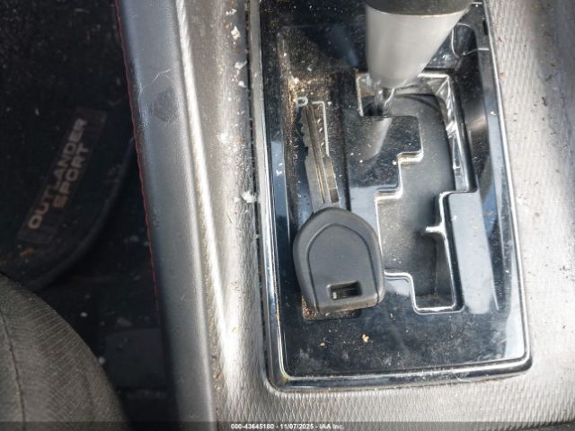 2018 MITSUBISHI OUTLANDER SPORT JA4AP3AU0JZ010036 Photo 10