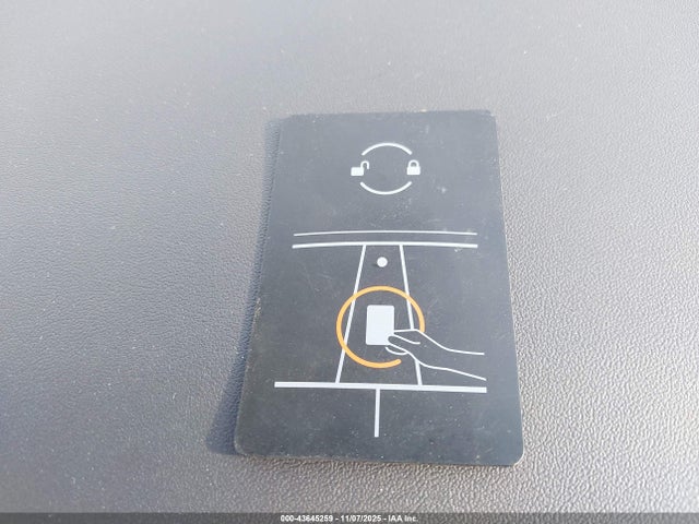 2024 TESLA MODEL Y 7SAYGDEE3RA259090 Photo 10