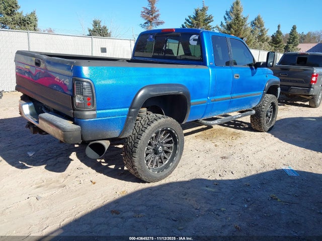 43645275 :رقم المزاد ، 1B7KF2362YJ185368 vin ، 2000 Dodge Ram 2500 St مزاد بيع