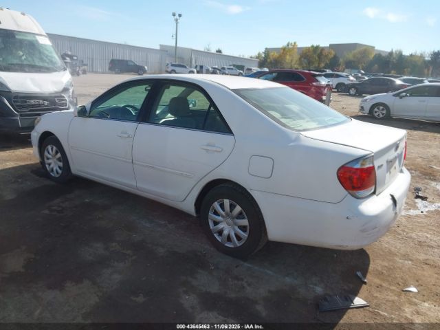 2005 TOYOTA CAMRY 4T1BE32K25U585122 Photo 2