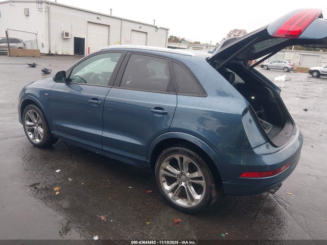 2018 AUDI Q3 WA1ECCFS9JR010167 Photo 2