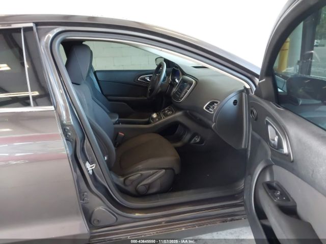 2015 CHRYSLER 200 1C3CCCFB0FN629529 Photo 4