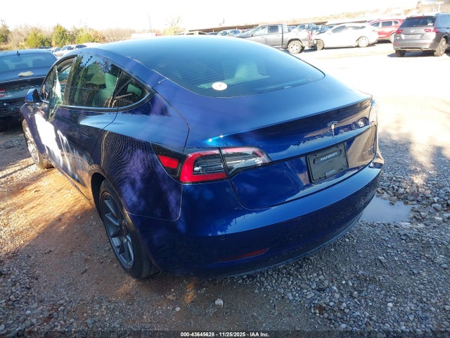 2022 TESLA MODEL 3 5YJ3E1EB1NF328082 Photo 2