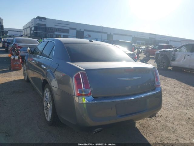 2011 CHRYSLER 300C 2C3CA6CT0BH585409 Photo 2