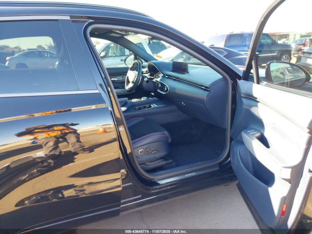 2023 GENESIS GV70 KMUMADTB5PU101635 Photo 4