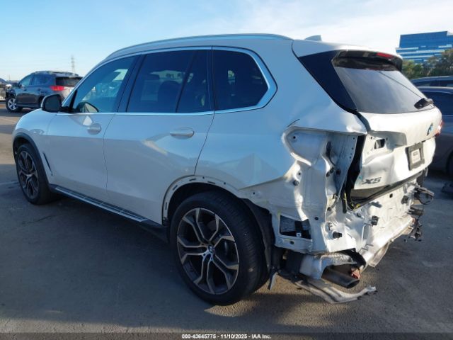 2022 BMW X5 5UXCR4C02N9M22228 Photo 2