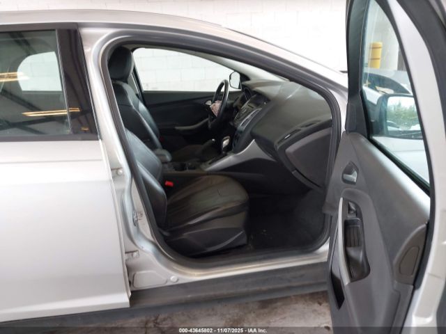 2014 FORD FOCUS 1FADP3K29EL200741 Photo 4