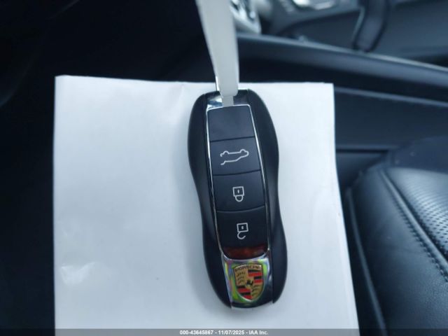 2024 PORSCHE MACAN WP1AA2A53RLB17556 Photo 10