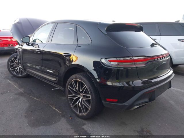 2024 PORSCHE MACAN WP1AA2A53RLB17556 Photo 2