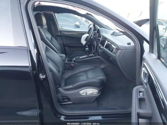 2024 PORSCHE MACAN WP1AA2A53RLB17556 Photo 4