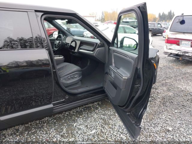 2023 RIVIAN R1T 7FCTGAAA3PN017789 Photo 4