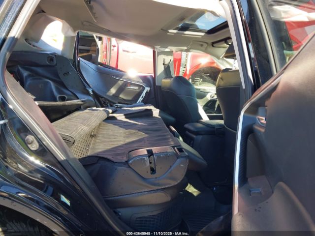 2022 TOYOTA RAV4 HYBRID JTMB6RFV2ND069738 Photo 7