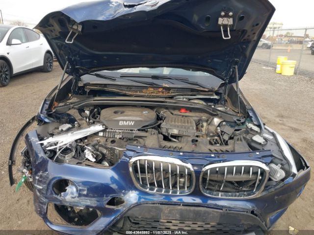 2018 BMW X1 WBXHT3C34J5L32631 Photo 9