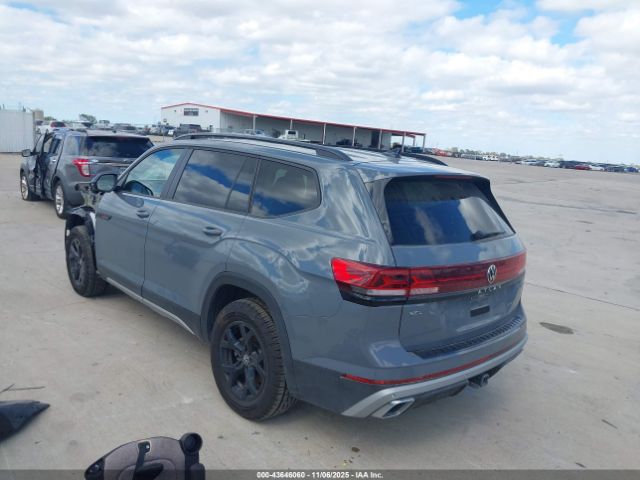 2024 VOLKSWAGEN ATLAS 1V2GR2CA2RC550072 Photo 2