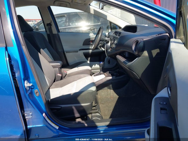 JTDKDTB33E1560120 Toyota Prius C Three