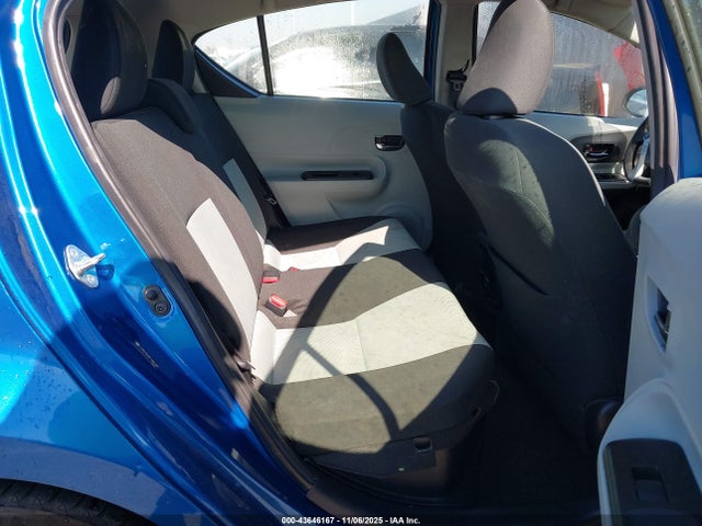 JTDKDTB33E1560120 Toyota Prius C Three