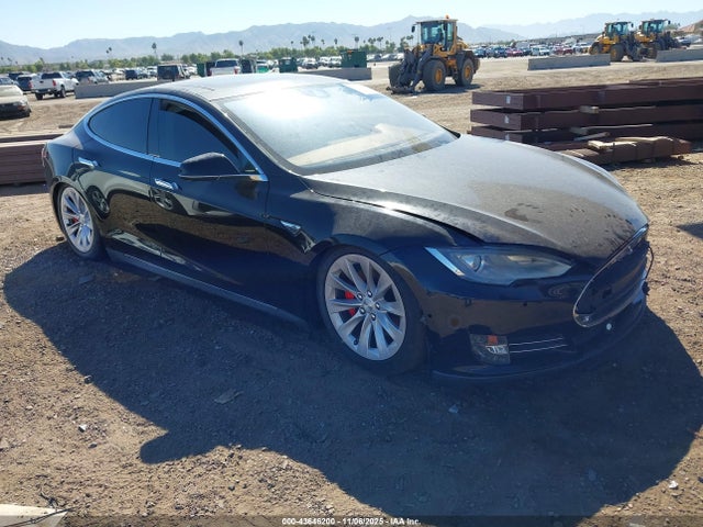 2015 TESLA MODEL S 5YJSA1H43FF082531 Photo 0