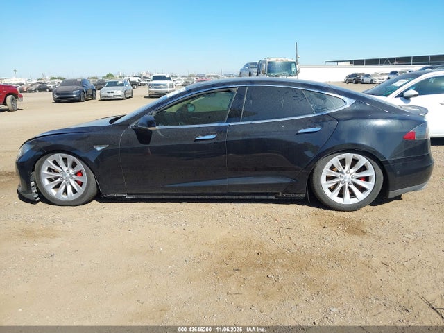 5YJSA1H43FF082531 Tesla Model S 85d/p85d