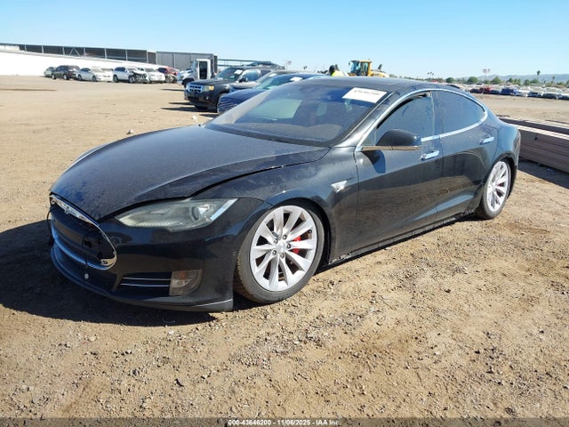 2015 TESLA MODEL S 5YJSA1H43FF082531 Photo 1