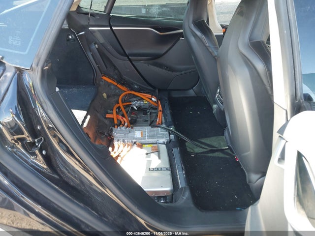 2015 TESLA MODEL S 5YJSA1H43FF082531 Photo 7