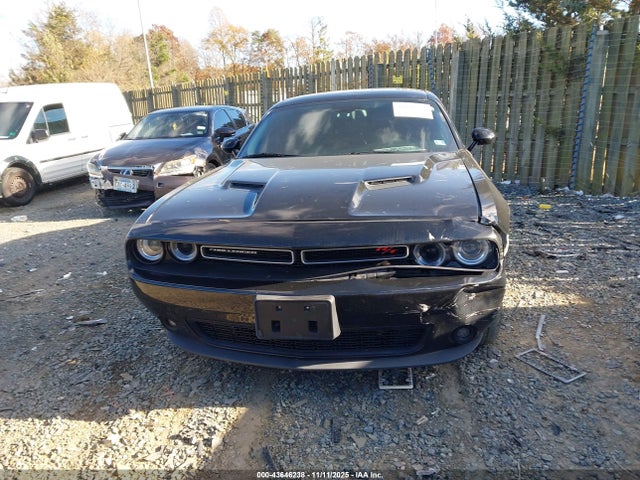 43646238 :رقم المزاد ، 2C3CDZBT1GH193637 vin ، 2016 Dodge Challenger R/t مزاد بيع