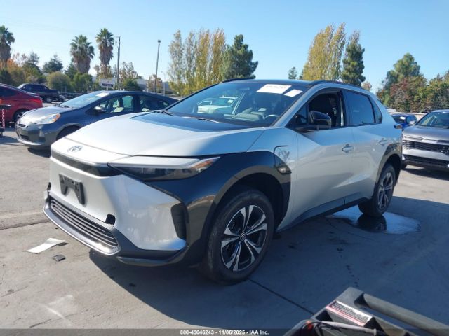 2024 TOYOTA BZ4X JTMAAAAAXRA047915 Photo 1