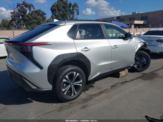 2024 TOYOTA BZ4X JTMAAAAAXRA047915 Photo 3