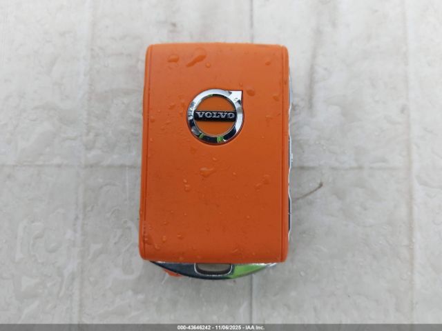 2021 VOLVO XC40 YV4162UMXM2492877 Photo 10