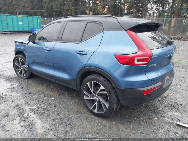 2021 VOLVO XC40 YV4162UMXM2492877 Photo 2